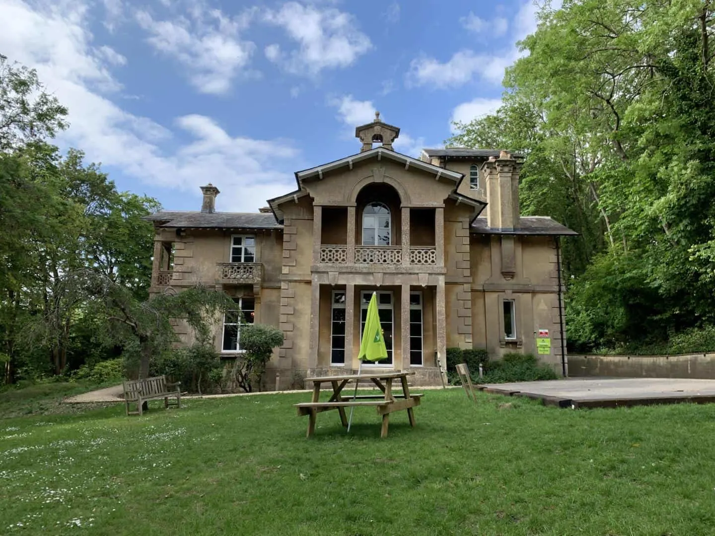 how-to-get-cheap-accommodation-6