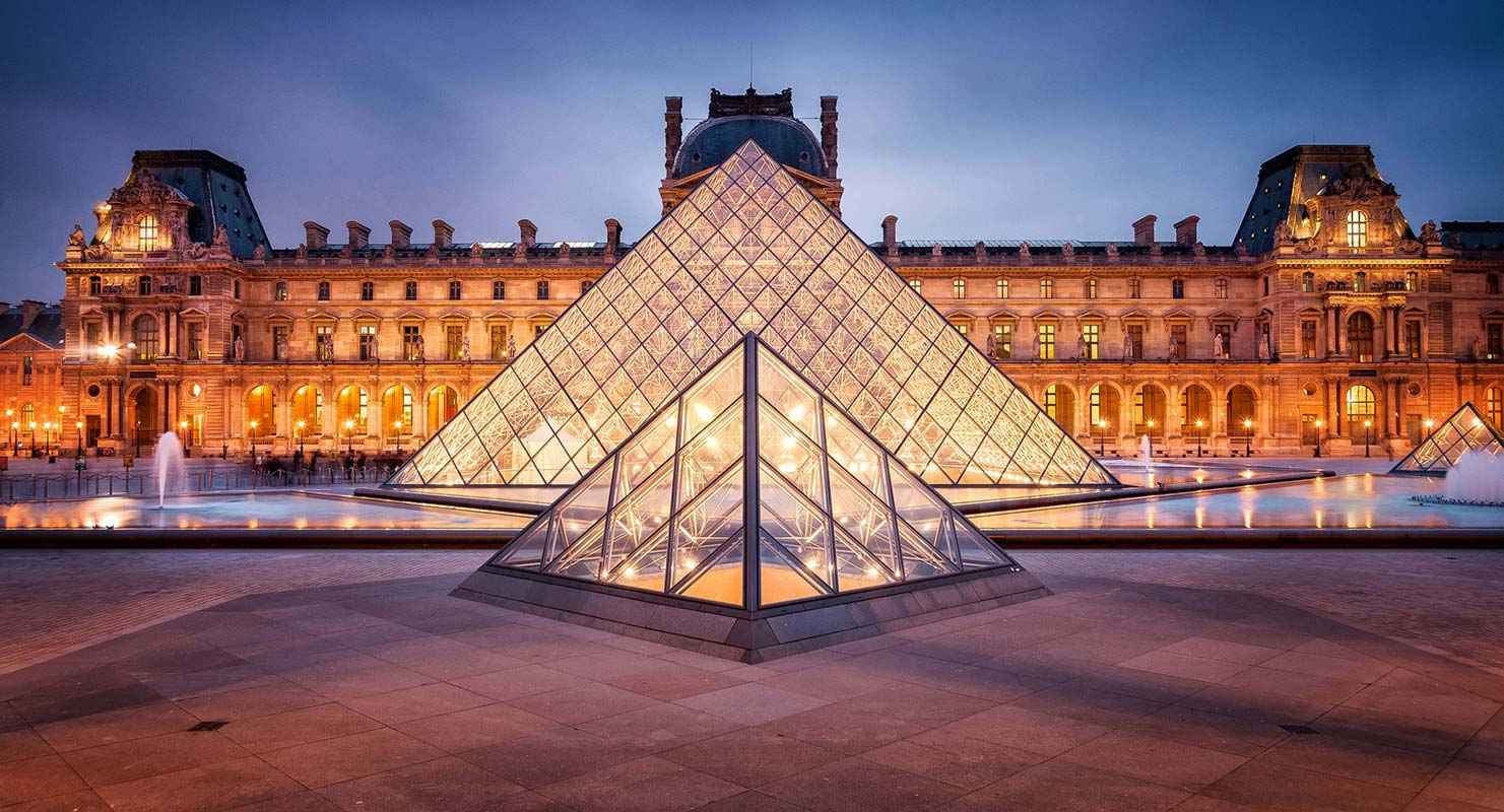 The-Louvre-Museum-paris-france