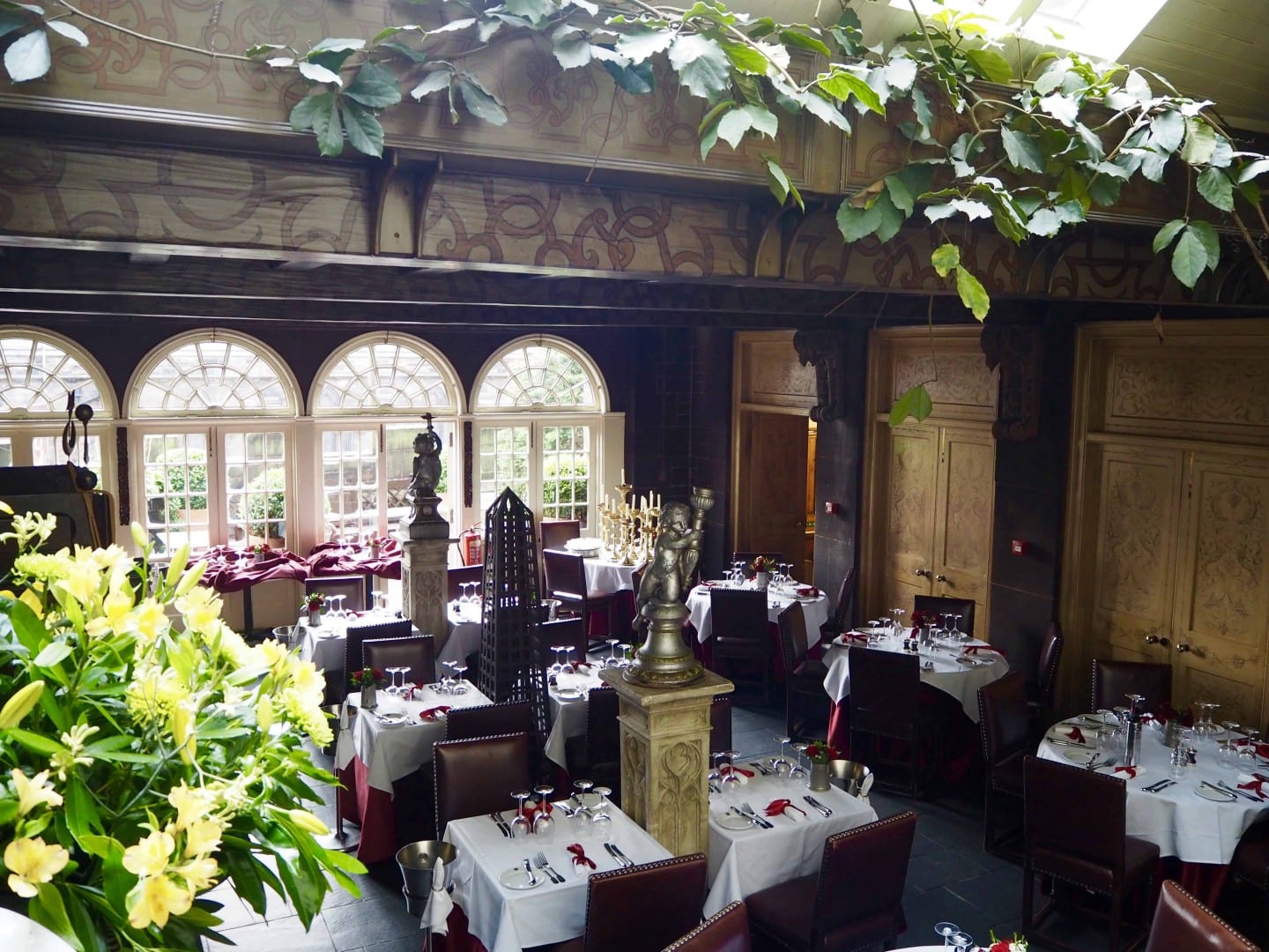 Top hotels in Edinburgh, Scotland  castle-7-top-hotels-in-edinburgh-scotland