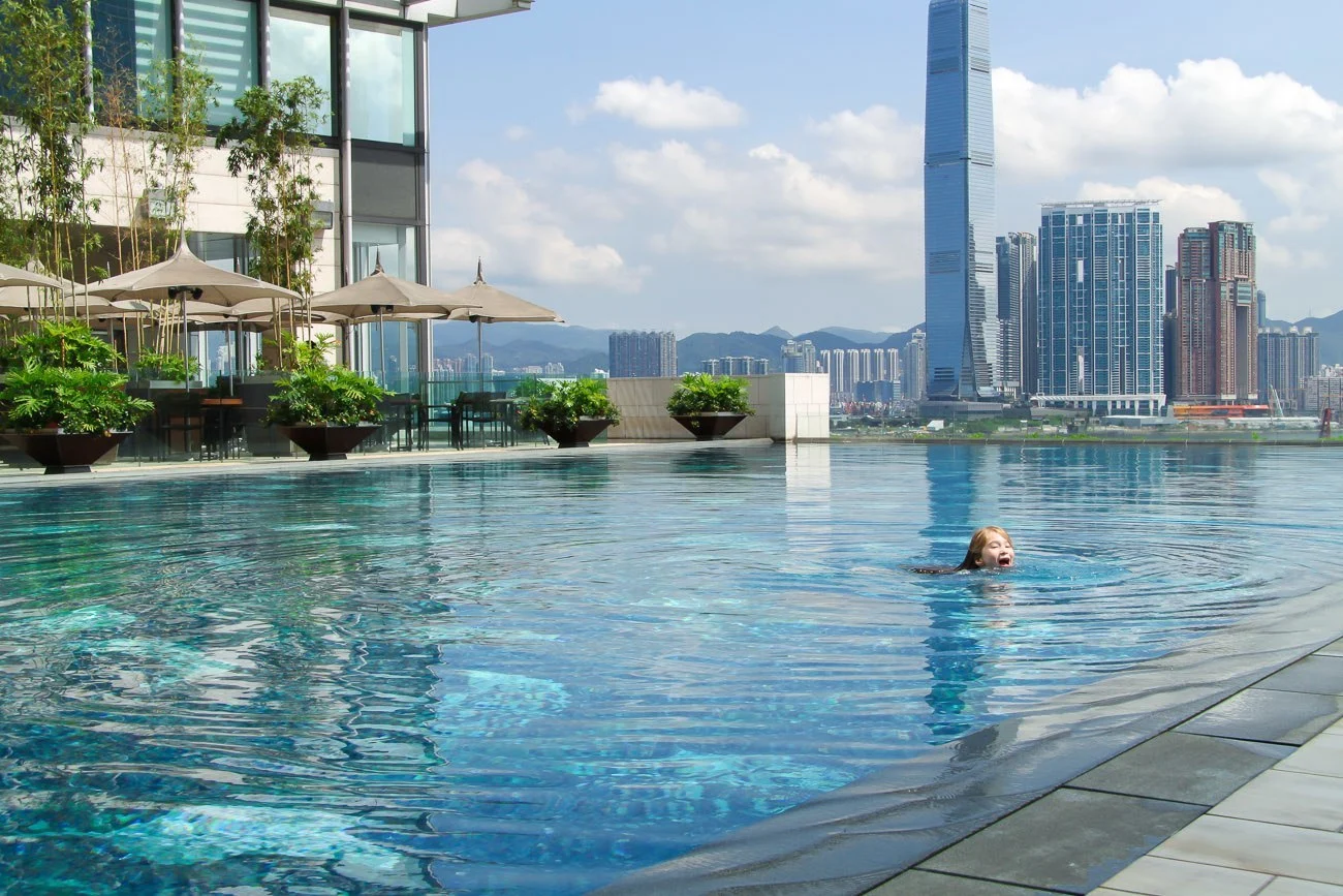 four-seasons-hotel-hong-kong-1