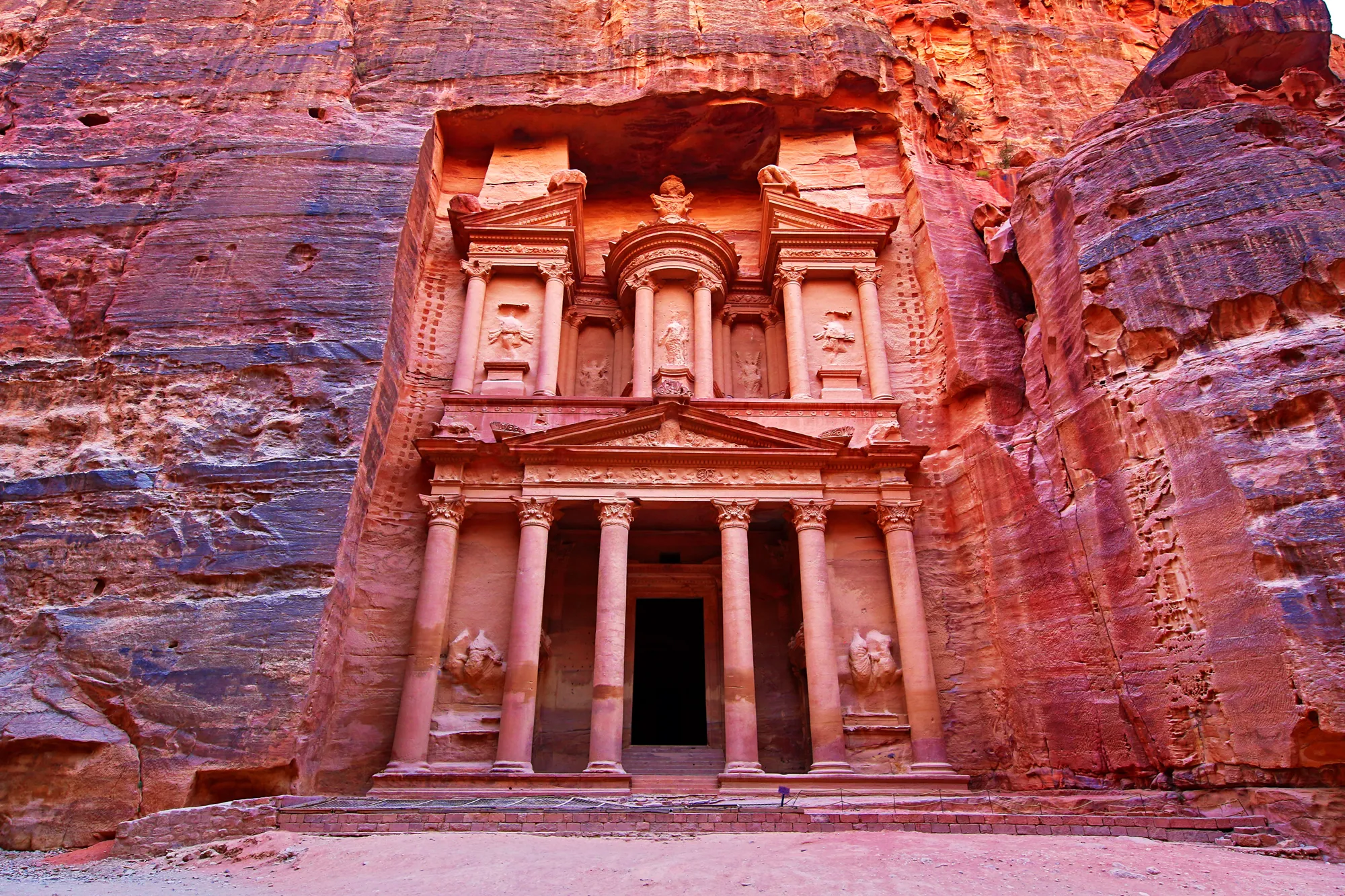 petra-jordan-travel-guide
