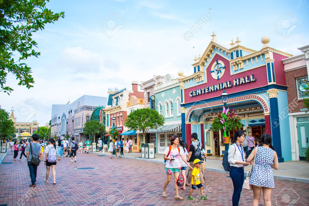 Main-Street-Hong-Kong_Disneyland