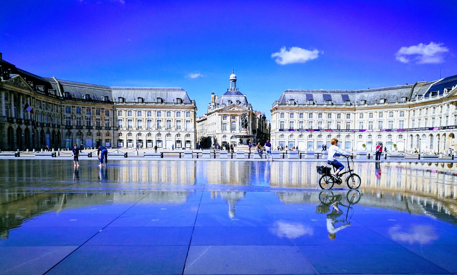 Bordeaux-Best-Places-to-Visit-in-France