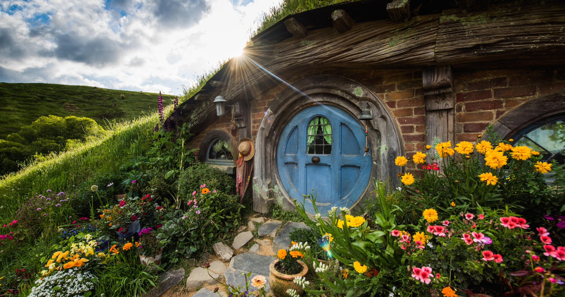 Hobbiton-Best-Places-to-Visit-in-New-Zealand