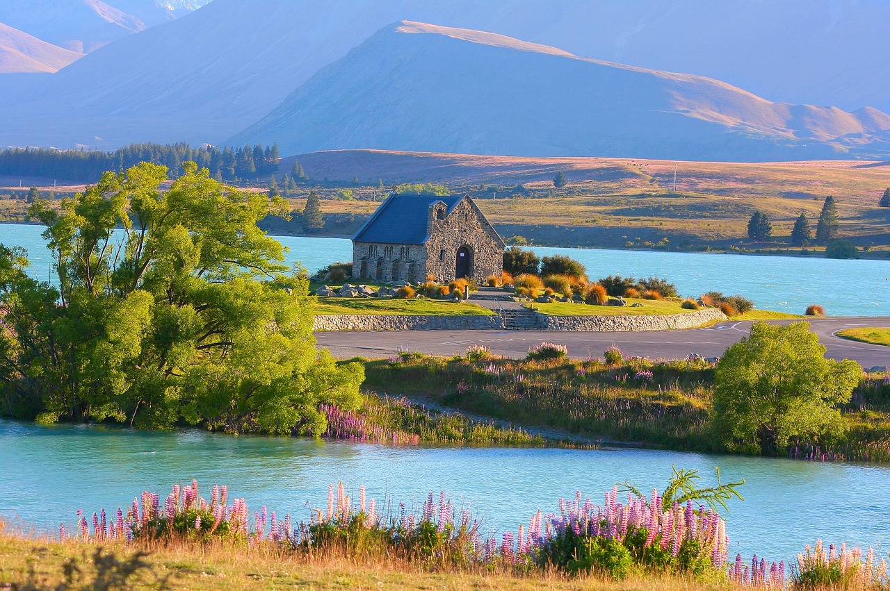 Lake-Tekapo-Best-Places-to-Visit-in-New-Zealand