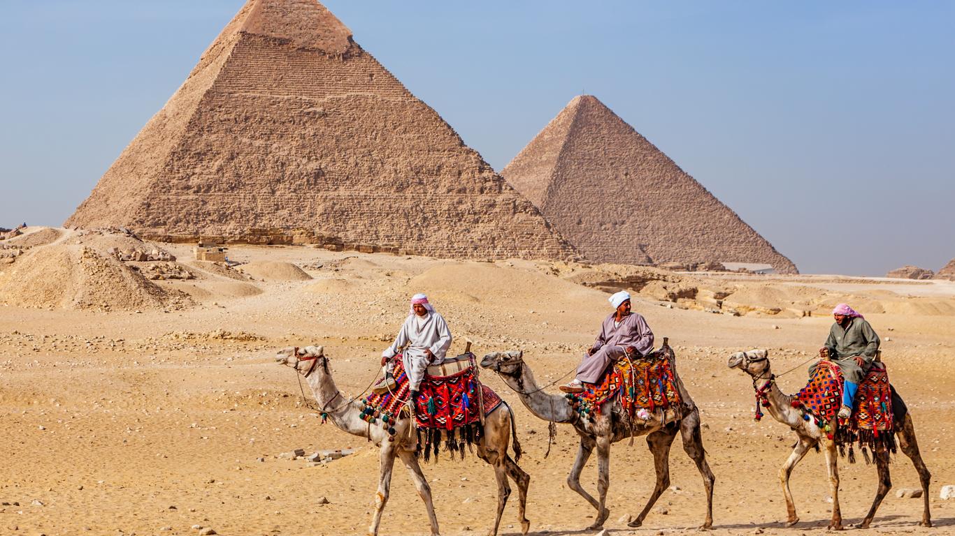 Best Places to Visit in Egypt The-Great-Pyramids-of-Giza
