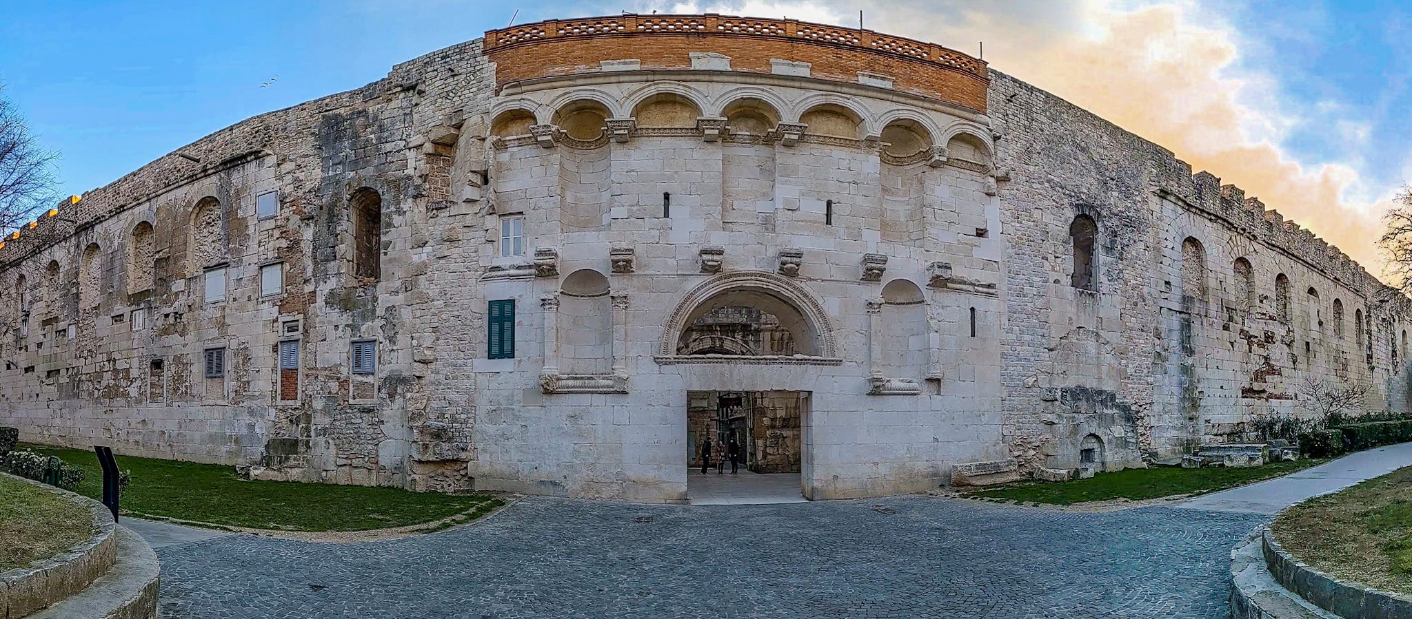 Diocletian's-Palace-Best-Tourist-Attractions-in-Croatia