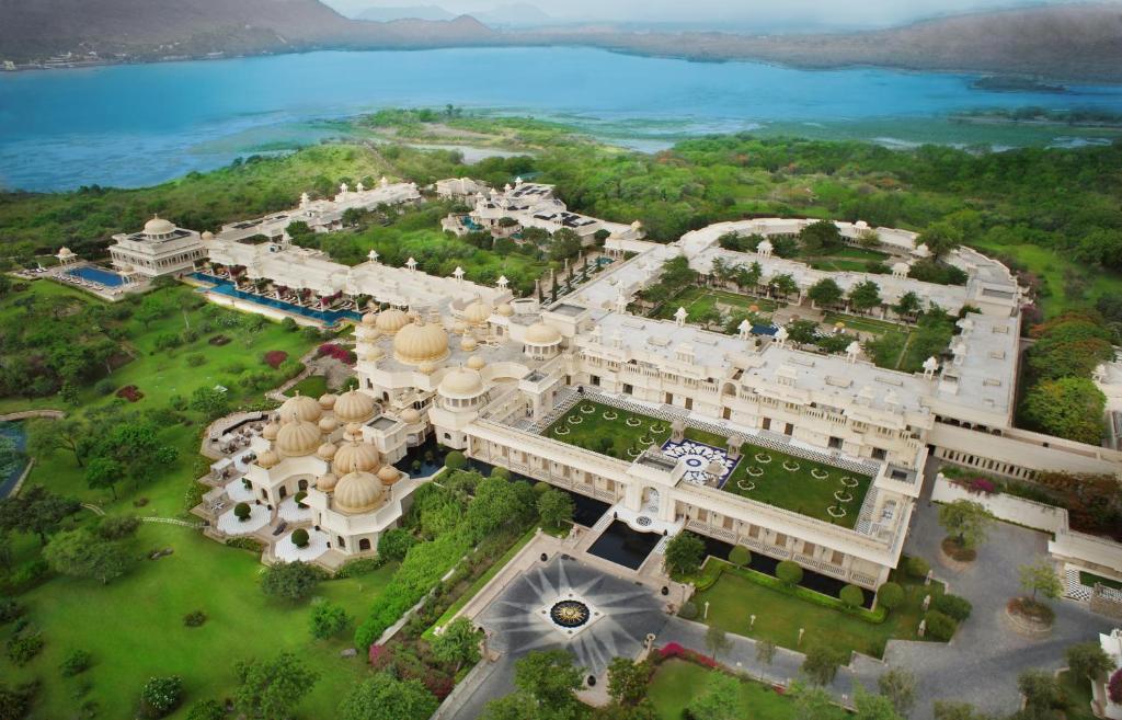 10 Hotels you simply must experience before you kick the bucket The Oberoi Udaivilas, India